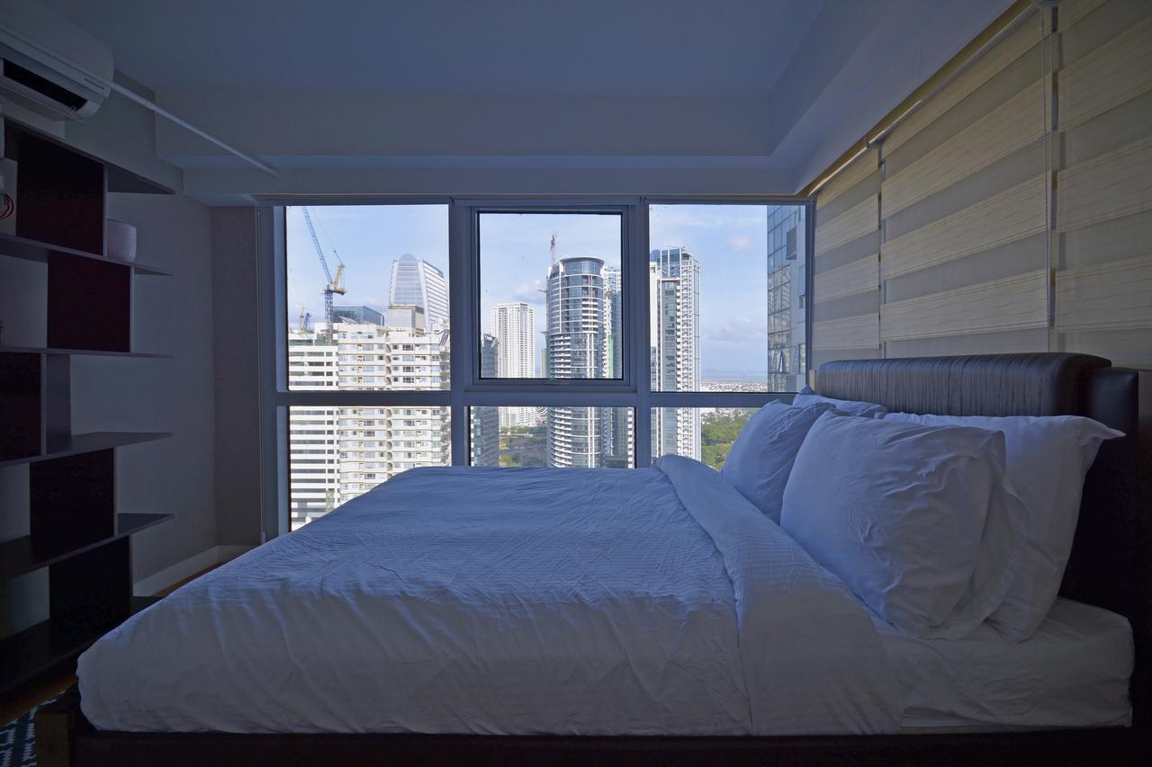 Victoria Soho Suites Manille Extérieur photo